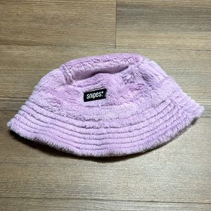 Lavender faux fur bucket hat